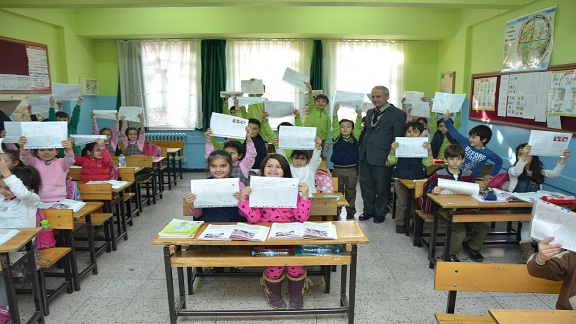 2014-2015 Eğitim Öğretim Yılı Birinci Dönem Karneleri Dağıtıldı.