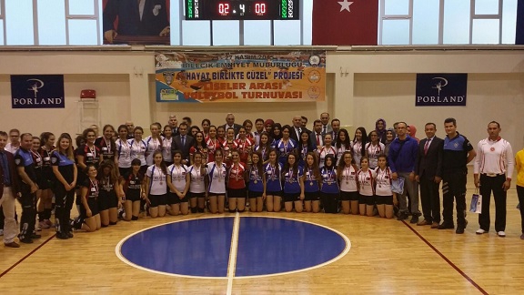 ÇOGEP Projesi Kapsamında Liselerarası Voleybol Turnuvası Yapıldı