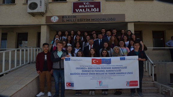 Bozüyük Mimar Sinan Mesleki Teknik Anadolu Lisesi Proje Grubu Milli Eğitim Müdürlüğünü Ziyaret Etti.