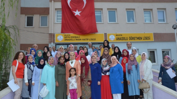 Anadolu İmam Hatip Lisesi Yaz Eğitim Etkinlikleri Muhteşem Bir Törenle Son Buldu