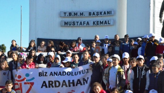 Biz Anadoluyuz Projesi ile Ardahanlı Öğrencilerimiz Bileciki Gezdi