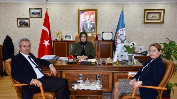 Eğitim-İş Genel Sekreteri Ebru Sungar ve MYK Üyesi Bilal Şener İl Milli Eğitim Müdürümüzü Ziyaret Ettiler