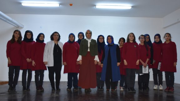 Bilecik Kız Anadolu İmam Hatip Lisesinde Dünya Arapça Günü Kutlandı