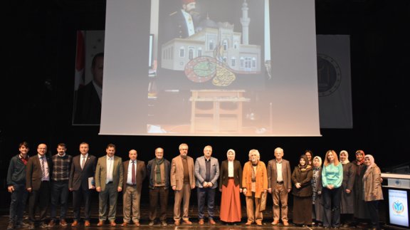 Şeyh Edebali Edebiyat Mektebi ve Medeniyet Söyleşileri Projesi Kapsamında Ressam İsmet Yedikardeş ile Medeniyet Söyleşisi Gerçekleştirildi