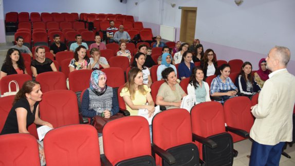 İl Milli Eğitim Müdürümüz Dr. Güsamettin Erdoğan Bozüyükte Sene Sonu Mesleki Çalışmalarını Sürdüren Bazı Okullarımızı Ziyaret Etti