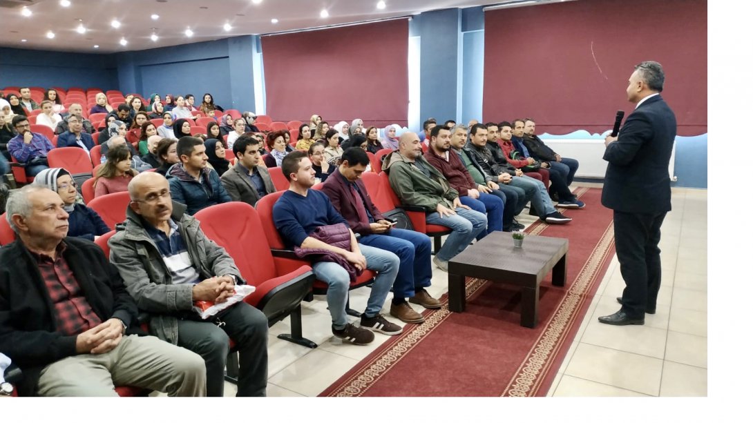 İl Milli Eğitim Müdürümüz Ramazan Çelik Öğretmen Akademisi Projesi Kapsamında Dursun Fakıh İmam Hatip Ortaokulu Konferans Salonunda Yapılan Semineri Ziyaret  Etti