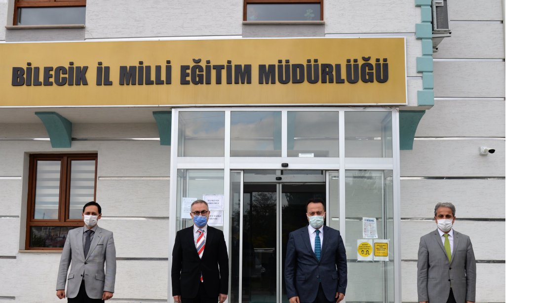 Bilecik Valisi Sayın Bilal ŞENTÜRK, İl Milli Eğitim Müdürümüz Mustafa Sami AKYOL'a Hayırlı Olsun Ziyaretinde Bulundu.