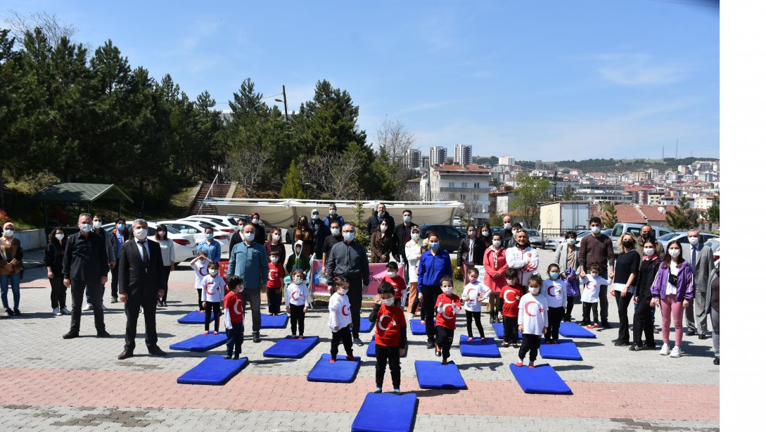 Şeyh Edebali Üniversitesi Anaokulu öğrencileri tarafından sağlıklı yaşam gösterisi düzenlendi.