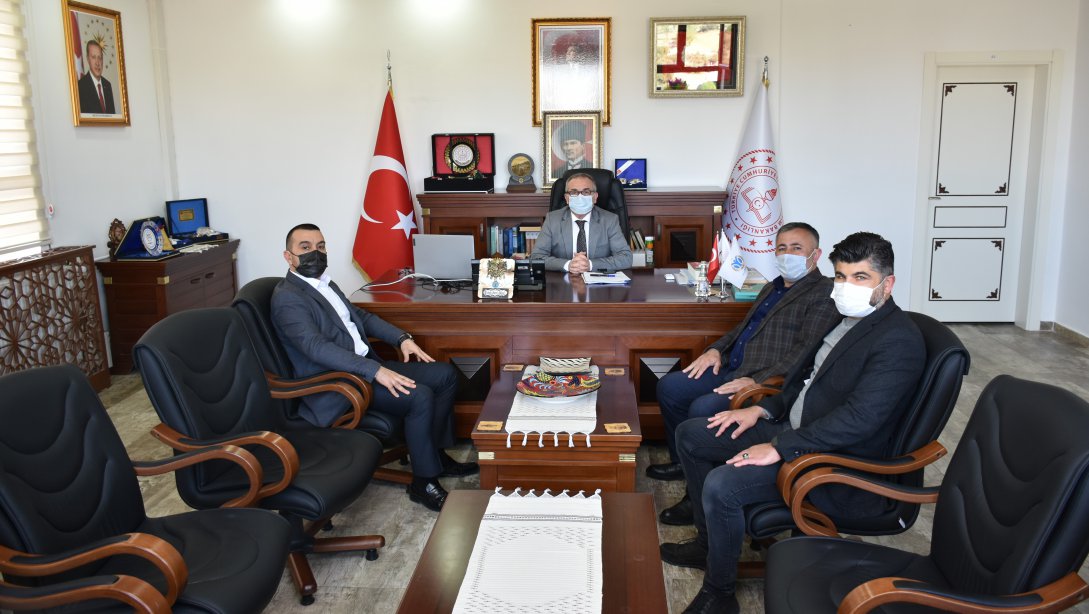 Adalet ve Kalkınma Partisi Bilecik İl Başkanlığı İl Millî Eğitim Müdürümüz Mustafa Sami AKYOL'u Ziyaret Etti.
