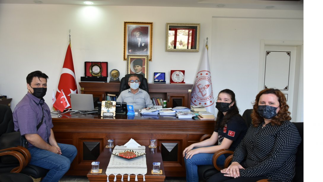 İl Milli Eğitim Müdürümüz Mustafa Sami AKYOL, LGS İl Birincisi Öğrencimizi Kabul Etti.