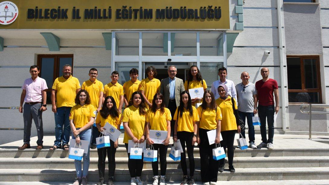 İl Müdürümüz Mustafa Sami AKYOL, 14. Uluslararası Robot Yarışmasında Başarı Gösteren Bozüyük Mimar Sinan MTAL Öğrencilerini Kabul Etti