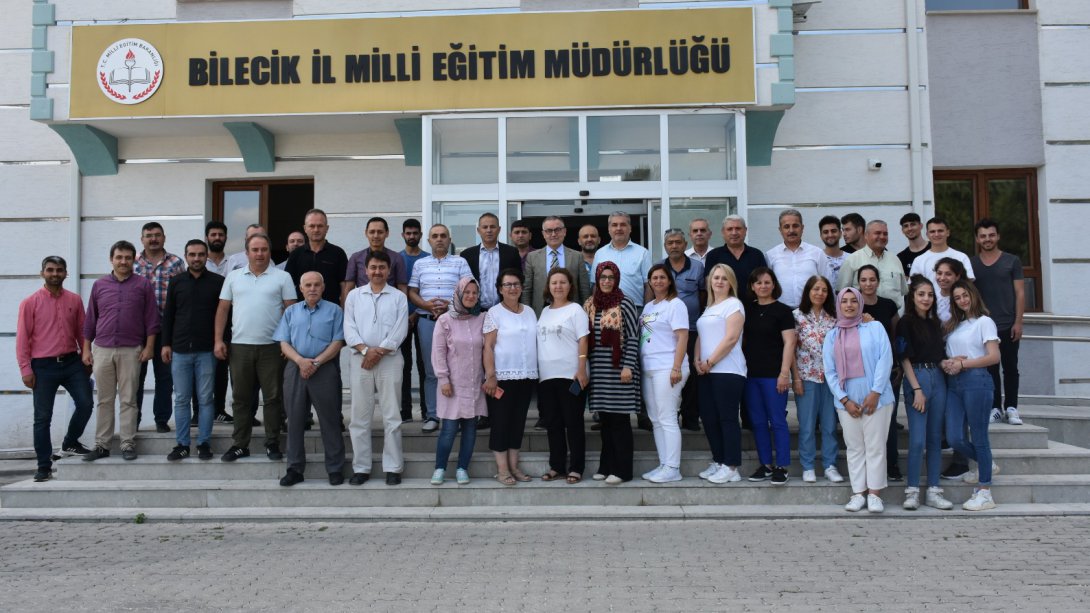 İl Milli Eğitim Müdürümüz Mustafa Sami AKYOL, Müdürlüğümüz Personeliyle Bayramlaştı