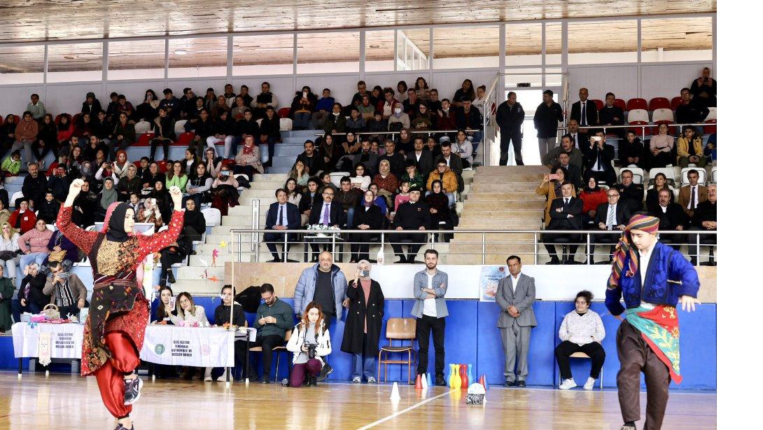 3 Aralık Dünya Engelliler Günü Programı Atatürk Kapalı Spor Salonunda Gerçekleştirildi